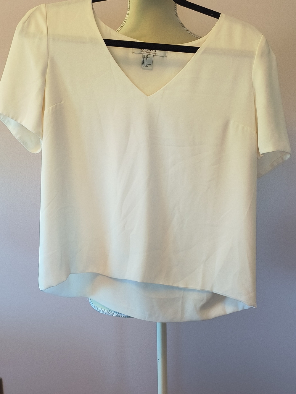 Forever 21 Cream V-Neck Short Sleeve Blouse